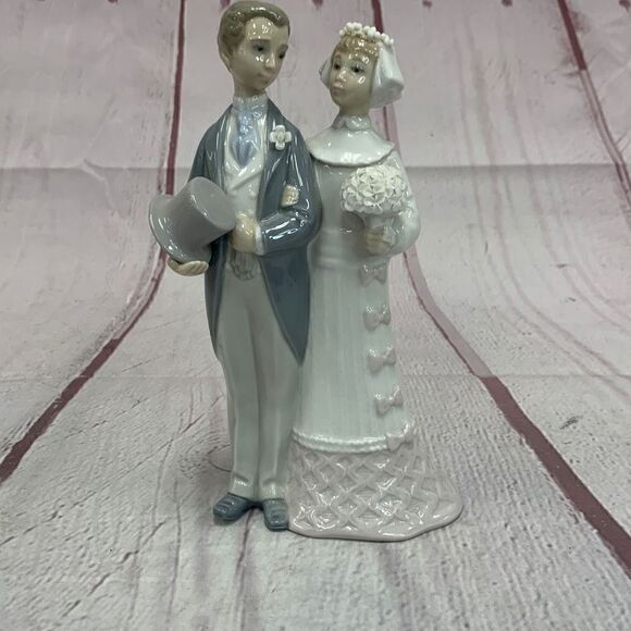 Lladro Porcelain no. 4808 Wedding Bride and Groom Figurine Sculpture - Picture 1 of 12
